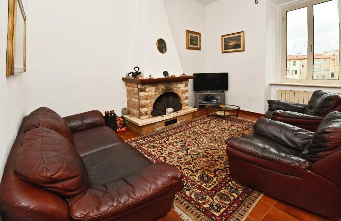 ליבורנו Borgo 98 Guest House Matrimoniale Con Bagno Privato מראה חיצוני תמונה